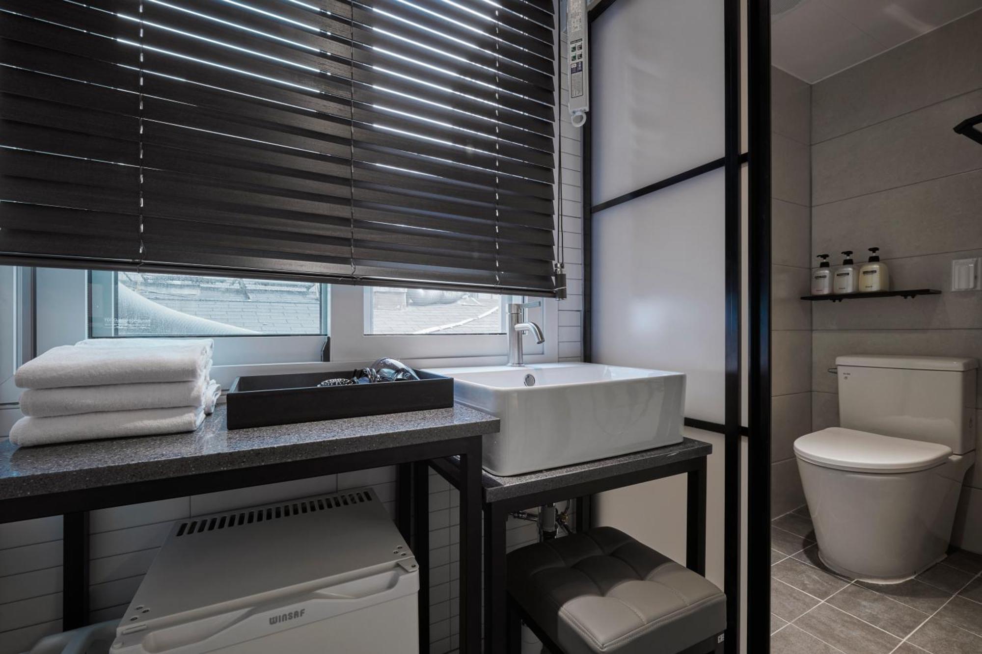 Eight Rest Hostel Myeongdong Seoel Buitenkant foto